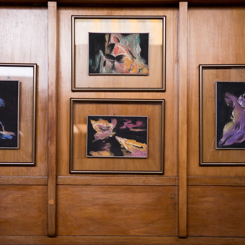 gallery item